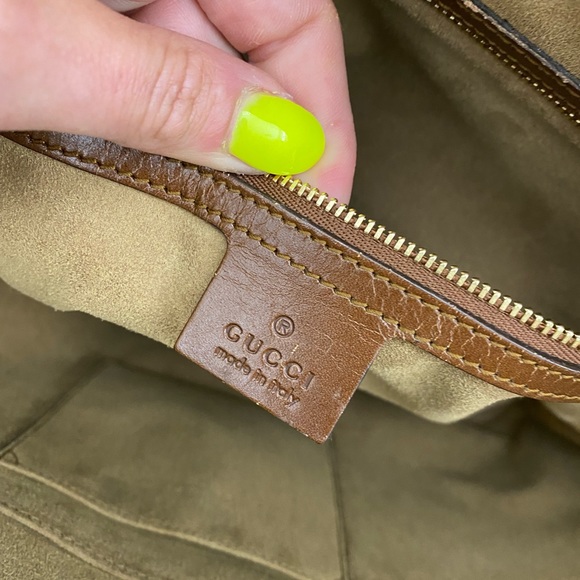 Gucci Supreme Tote - Picture 15 of 16